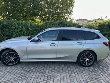 BMW 320xD Touring Advantage Business - Full Option