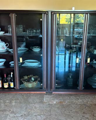 Sala da pranzo completa tavolo credenza vetrina