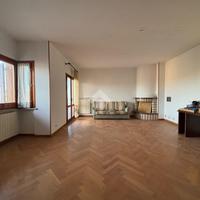 4 LOCALI A NOTARESCO