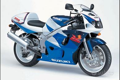 SUZUKI GSXR 600 ricambi vari