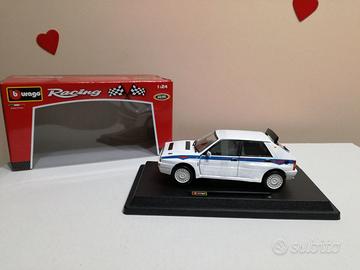 MODELLO AUTO LANCIA DELTA HF EVO 2 LIVREA MARTINI