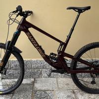 SANTA CRUZ NOMAD 5