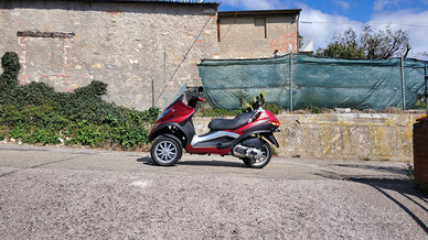 Scooter piaggio mp3 300 aprile 2011 patente B