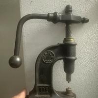 Pressa francese in ghisa vintage