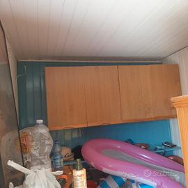 3 pensili, di cui uno con scolapiatti. 30 euro l'u