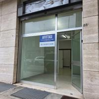 Locale commerciale di 90 mq in via Oberdan, Lecce