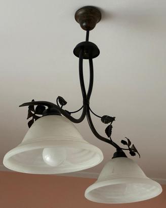 Lampadario vetro ferro battuto