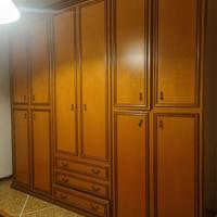 Armadio, letto e comodini: camera da letto intera