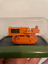 Modellino trattore epoca Hotckiss