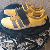 Scarpe Adidas lancio disco o peso
