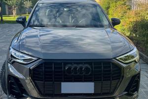 Audi Q3 2.0 (35) Tdi 150cv S-tronic Identity Black