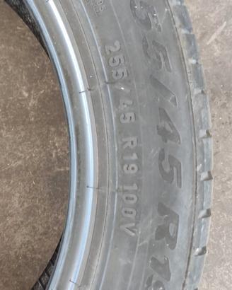 Pneumatici gomme usati 255 45 19