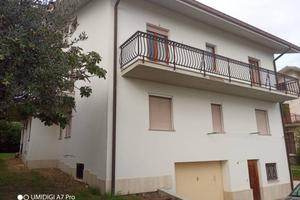 Villa a Lanciano, contrada Santa Giusta, 7 locali