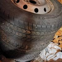 4 invernali gomme + 4 cerchi, 215 70 15