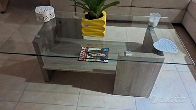 tavolino e libreria 