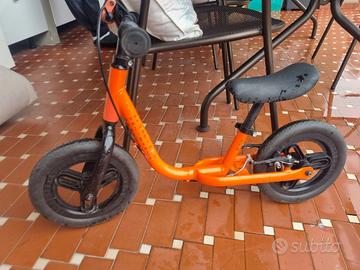 bici b.twin senza pedali