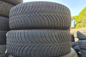 2 Pneumatici 215/60 R17 Goodyear Vector 4 Season G