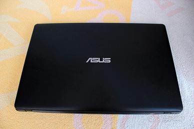 Laptop ASUS P550 (PC portatile)