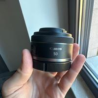 Canon RF 50mm f1.8