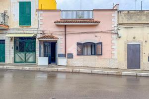 CASA INDIPENDENTE A ANDRIA