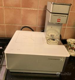 Illy Francis Francis Y1.1 touch macchina caffe