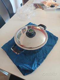 Pentola in acciaio AMC 24cm di diametro