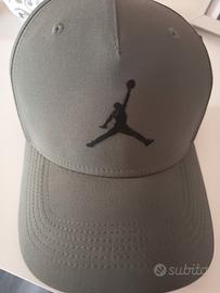 cappellino Jordan verde 