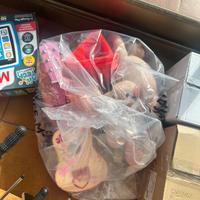 Giocattoli e libri bambini e bambine