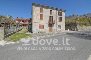 Villa di 250 m² con più di 5 locali a Varzi