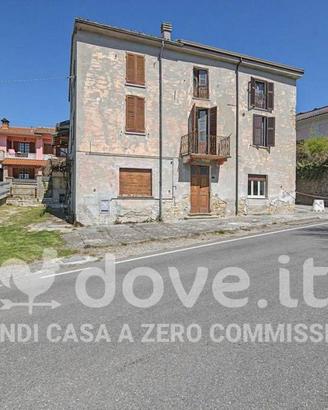 Villa di 250 m² con più di 5 locali a Varzi