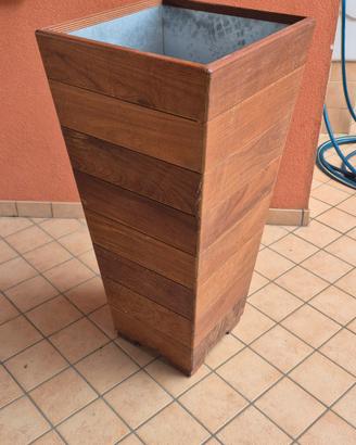 Vaso in legno