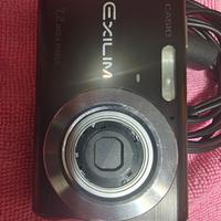 Casio Exilim EX-Z70 7.2MP buone cond. batteria NUO