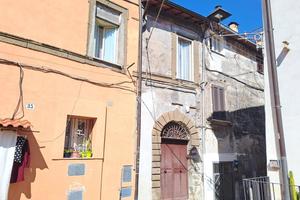 5 LOCALI A RIGNANO FLAMINIO