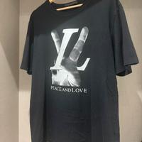 T-shirt  Louis Vuitton “Peace and Love”