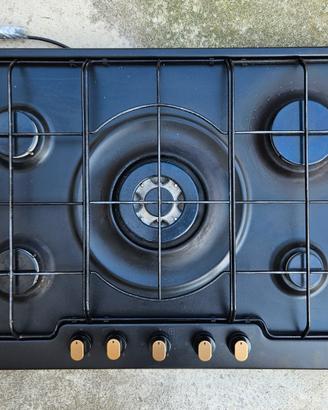 fornello cinque fuochi Electrolux