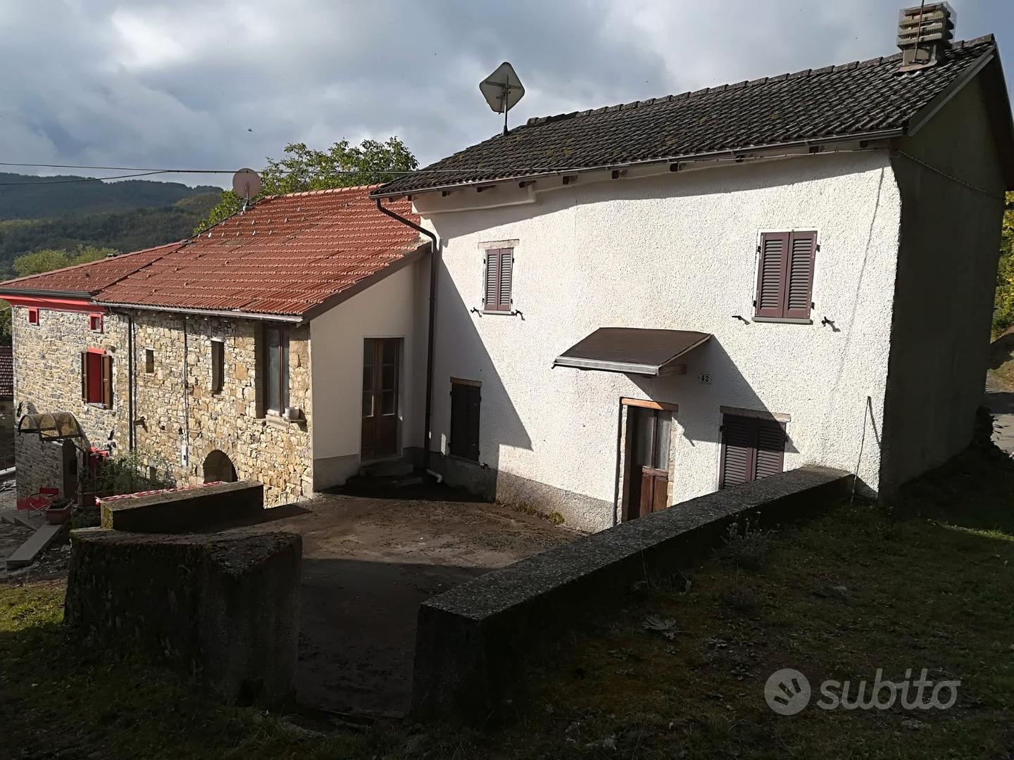 Rustico da ristrutturare a Cornolo di Bedonia PR - Vista 2