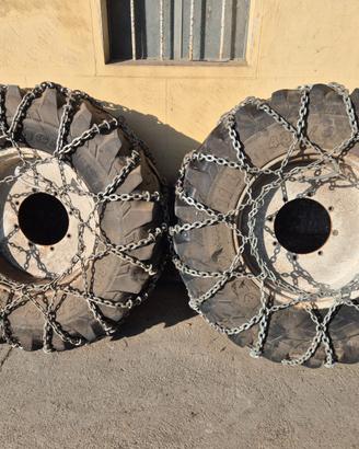 Ruote trattore con cerchioni e catene