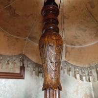 Lampada in legno massello
