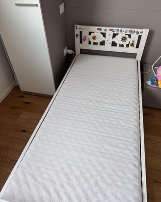 Lettino ikea  bambino con materasso (no sponda)