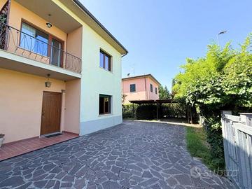 Appartamento di 120 m² con 5 locali e box auto dop