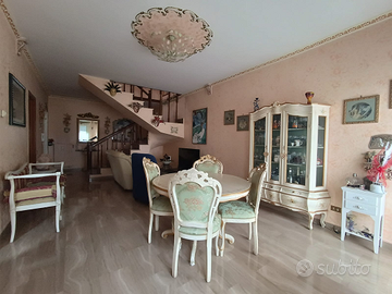 Appartamento di ampia metratura con garage di 55mq