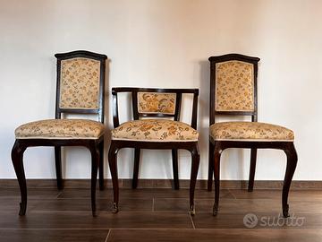 Trio di sedie antiche