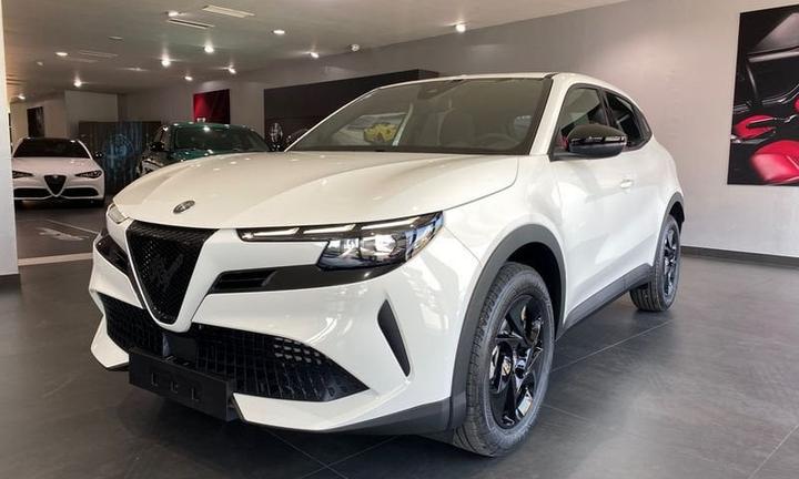 Alfa Romeo Junior 1.2 145 CV Hybrid eDCT6 PRO...