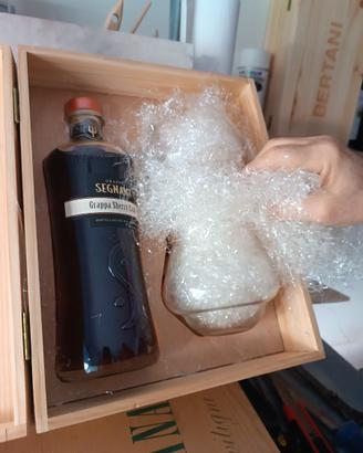 Confezione Grappa Segnana Sherry Cask e bicchieri