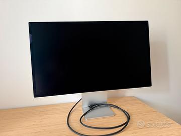 Studio Display Apple