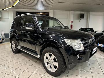 MITSUBISHI Pajero 3.2 DI-D 16V aut. 3p. Instyle