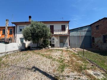 CASA SEMINDIPENDENTE A BARBONA
