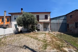CASA SEMINDIPENDENTE A BARBONA