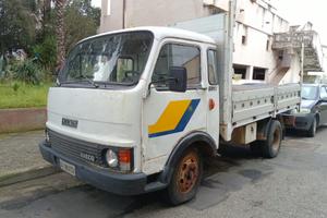 Autocarro , trasporto cose