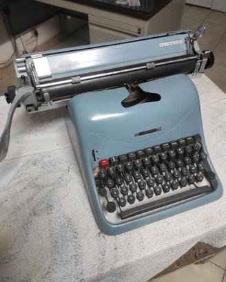 macchina da scrivere olivetti lexikon 80